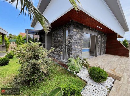 Kemerde Orman Bitişiğinde Butik Projede Sıfır 3+1 Lüks Villa