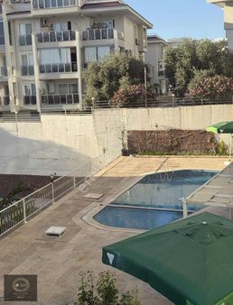 Kuşadası Merkezde 150 M2 2+1 Satılık Daire