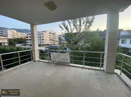 Çınarcık Kum Plaj Karşısında 3+1 Müstakil Villa