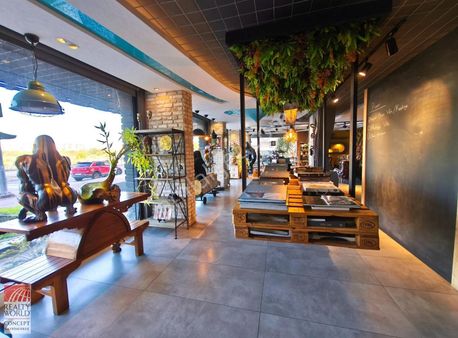 Konyaaltı Cadde Üzeri Çok Amaçlı Devren Kiralık Geniş Dükkan