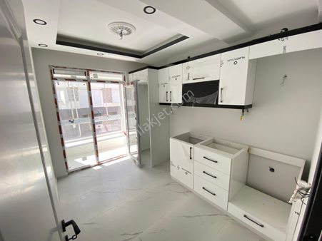 Elmastan Satılık 71 Evler Mh Tramvay Önü 2+0 65m2 Daire