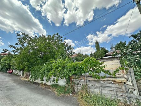 Gökçeyurt Mahallesinde Ekolojik Köyde Müstakil Evli 500m2 Satılık Arsa