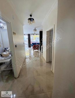 House'dan Çarşıda Satılık Dükkan