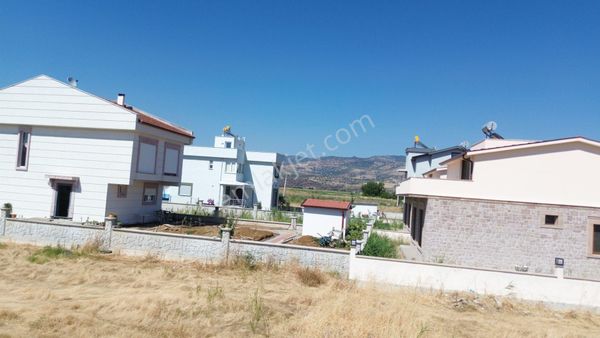 Turyap'tan Dikili'de Satılık Müstakil Tapulu İmarlı Villa Arsası