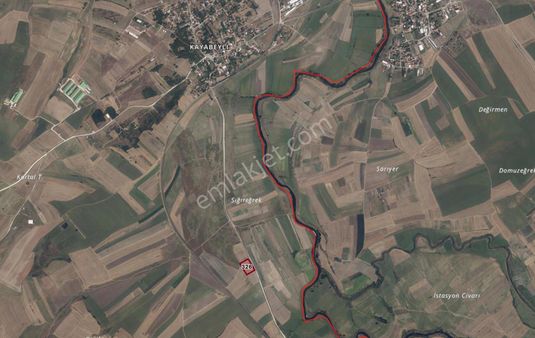 İstanbul’a Trenle Ulaşım – Lüleburgaz Kayabeyli’de Satılık 6.950 M² Asfalt Cepheli Yatırımlık Tarla