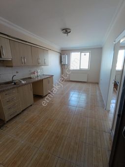 Ayyıldız Emlaktan 50 M2 1+1 Çevreyolu Üzeri Ebeveny Banyolu