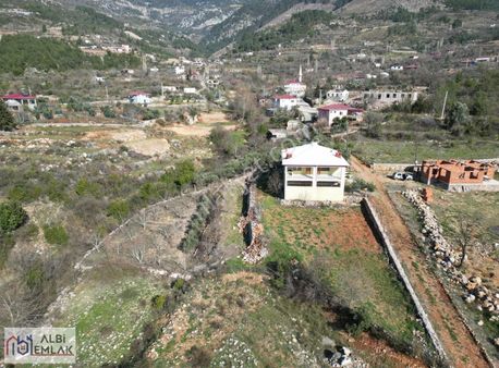 Antalya Gazipaşa Sugözü Mahalesinde Satılık Ev Ve Arsa