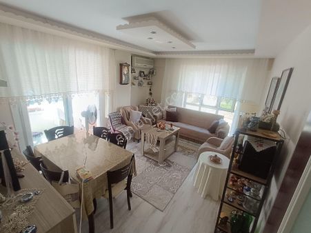 Didim Yenimahalle'de Ön Cephe 2+1 Bakımlı Daire - Ayrı Mutfaklı