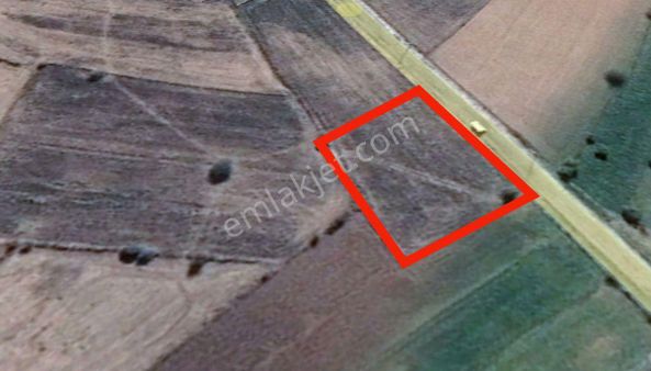 Kuzyaka Da Asfalt Cepheli İmarlı 2.272m2