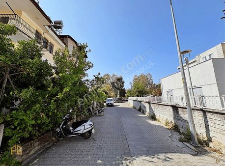 Tuzla Mahallesi Merkezi Konumda Satılık 2+1 Ara Kat Daire