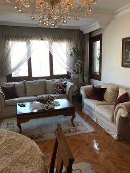 Ortaköy ' De 2+1 Asansörlü Köşe Ara Kat Satılık Daire