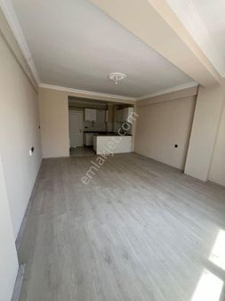 Emek Mahallesi Arabacılar Bulvarı Yakını Sıfır Geniş 1+1