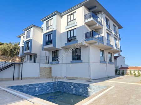 Barbaros'ta Deniz Manzaralı Geniş Lüks 1+1 Satılık Daire