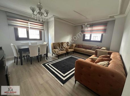 Kabil Cadde Üzerinde Satılık 2+1 Ofis Veya Konut