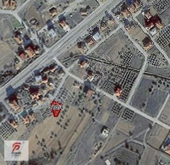 Köprübaşı Merkezde 428 M2 Satılık Köşe Arsa