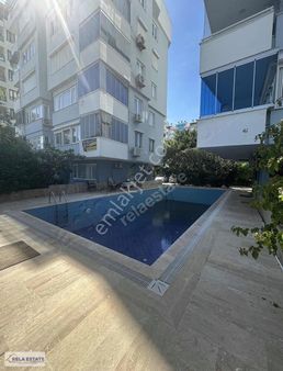 Denize 20m , Sıfır Tadilatlı Havuzlu Satılık Daire