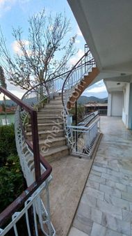 Kemer Kuzdere'de Yapı Kayıtlı, Yatırımlık 1152 M2 Arsa İçinde 2,5 Katlı Müstakil Bina