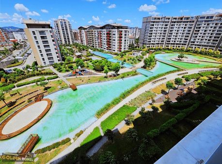 Golden Homes'tan Sinpaş Turkuaz'da Göl Manazarlı 3,5+1 Satılık