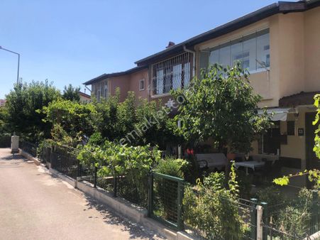 Rıza Acar'dan Batıkent Metro Yanında 3+1 Bahçeli Müstakil