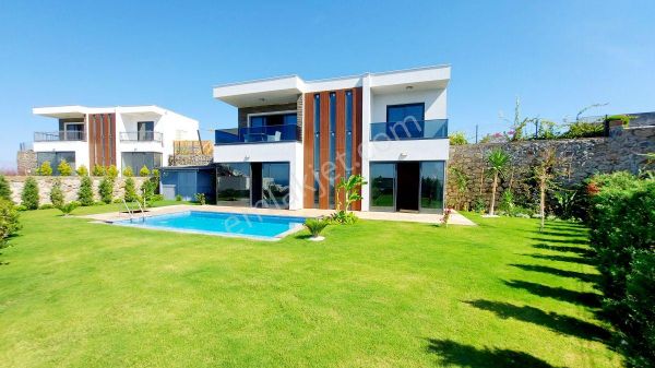 Bodrum Yalıkavakta Satılık 750 M2 Arsa İçinde Müstakil Villa