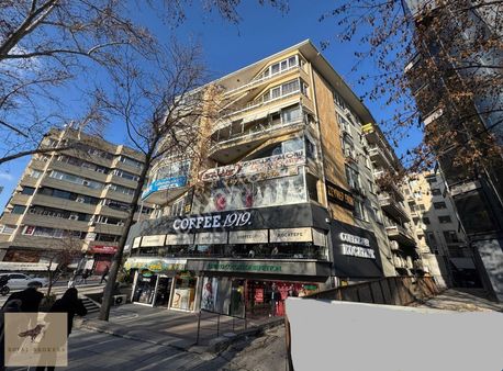 Satılık, Tunalı, Kuğulu Parkın Karşısı, Konut Ve İşyerine Uygun