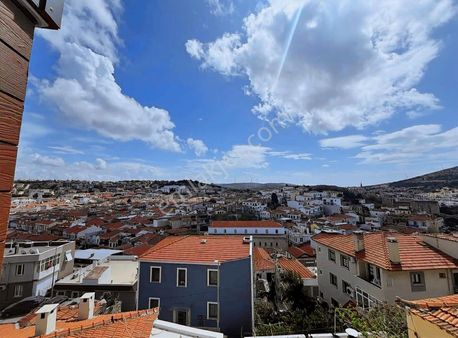 Yiğit Gayrimenkulden Çeşme Merkezde Satılık Lüx 1+1