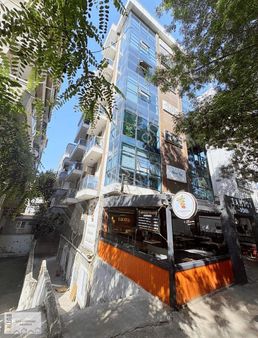 Özbayrak İş Merkezin'de Satılık Fırsat 3+1 Ofis