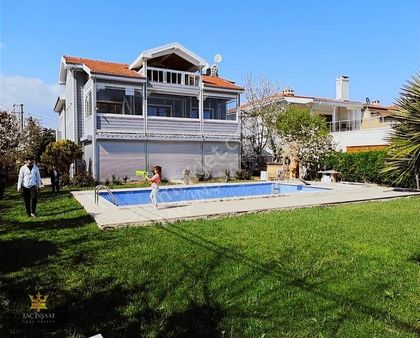 Silivride Eşi Benzeri Olmayan Full Donanımlı Yalı Gibi Villa