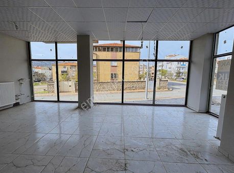 Emlak Ofisimden Erkilet General Emir De 60 M2 Kiralık Dükkan