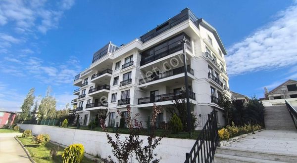 Ultralüks Ters Dübleks Göl Manzaralı 5+2 Daire 290 M2