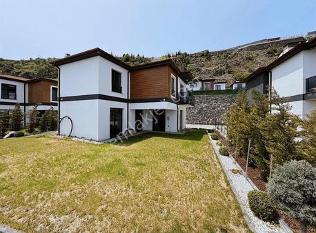 Emlak Ofisim Den Becen Mahallesinde Harika Villa