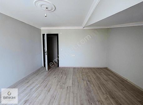 Sırasöğütler Mahallesi Geniş Çift Teraslı 4+1 180m² Dublex Daire