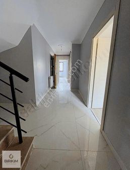 Osmangazi Marmaray Durağına Yakın Çok Geniş 4+1 Dublex Daire