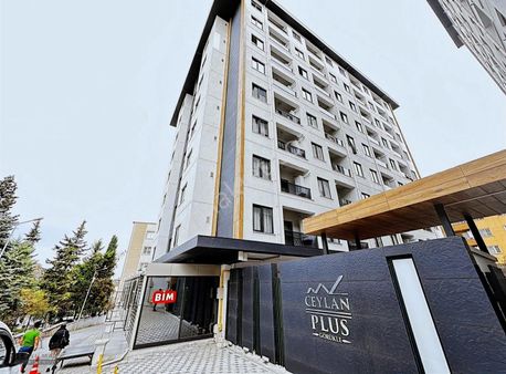 Ceylan Plus'ta Arakat Uyguna 2+1 Satılık Daire