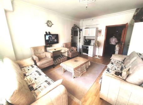 Eyüp , Rami Merkezde , 2+1 / 85m2 / 4.kat / Krediye Uygun, Düzlükte ( Yokuşsuz )