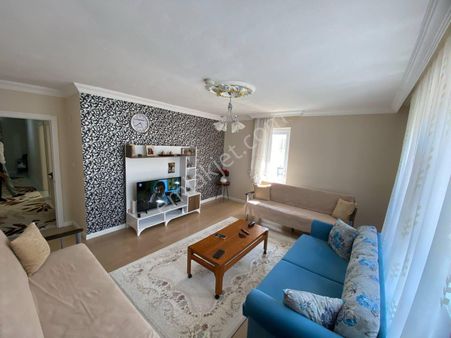 Özdemir Emlak,tan Yeşilbayır Cadde'de Acil Satılık 4+1 Dubleks Daire