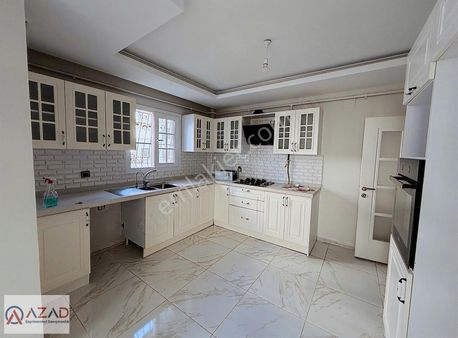 Azad-ottoman Sitesi Yüksek Giriş Satılık 5+1 Daire Fiyat Düştü