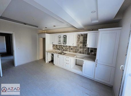 Azad- Tek Bloklu Site İçerisinde Satılık 3+1 (145m2) Daire