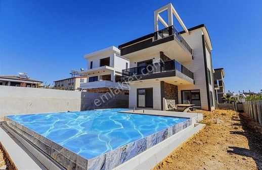 Uygun Fiyata Müstakil Villa- Sıfır- 5+1 Büyük Geniş
