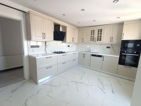 Startkey Muga'dan Nergiz İzban Yakını Satılık 3+1 Teraslı Ters Dubleks