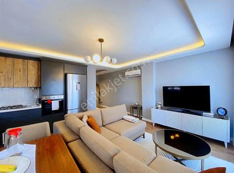 Yiğit Gayrimenkul'den Çeşme Merkezde Uygun Fiyat 2+1