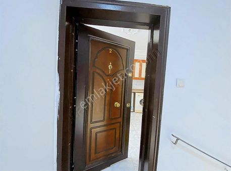 Yiğit Gayrimenkul'den Çeşme Merkez'de Satılık 2+1