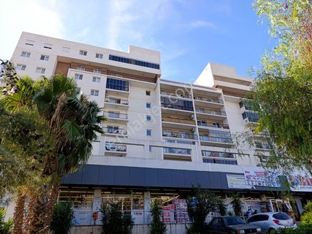 Çiğli'de Havuzlu Site İçinde Harika Manzaralı 2+1 Daire H-43