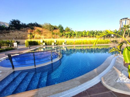 Alanya Mahmutlar’da Site İçerisinde Satılık Sıfır 1+1 Daire