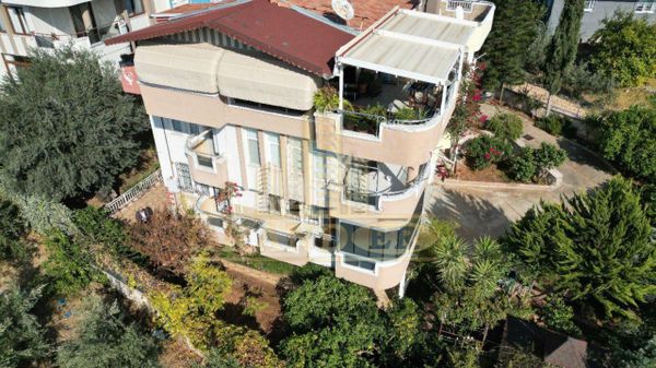 Mezitli Çamlıca Mahallesinde Kafa Konumda Şehre En Yakın Villa