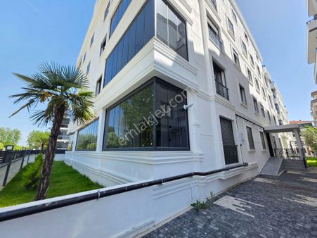 Vahdet'ten Satılık Lüks /ayrı Mutfak/ Eb. Banyo/ Asansörlü 2+1