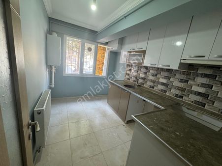 🏡barboros Mahallesi 🏡 ✅2+1 90 M2 3 Katlın Zemin Katı