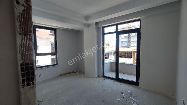 Pi Emlak'tan 2+0 Batıkent'te Fırsat Daire