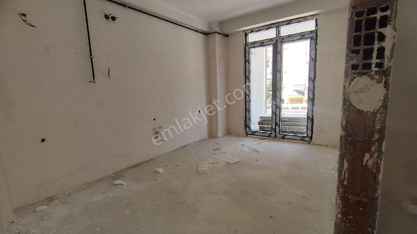 Pi Emlak'tan 3+1 Batıkent'te Ferah Daire