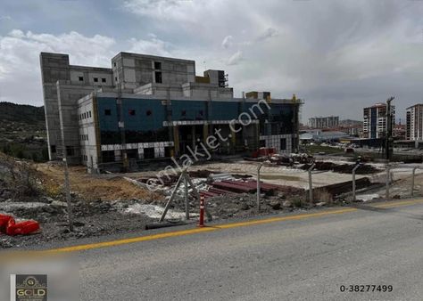 Karapürçek Yeşilkuşakta Satılık 200 Metre Çok Katlıda Satılık